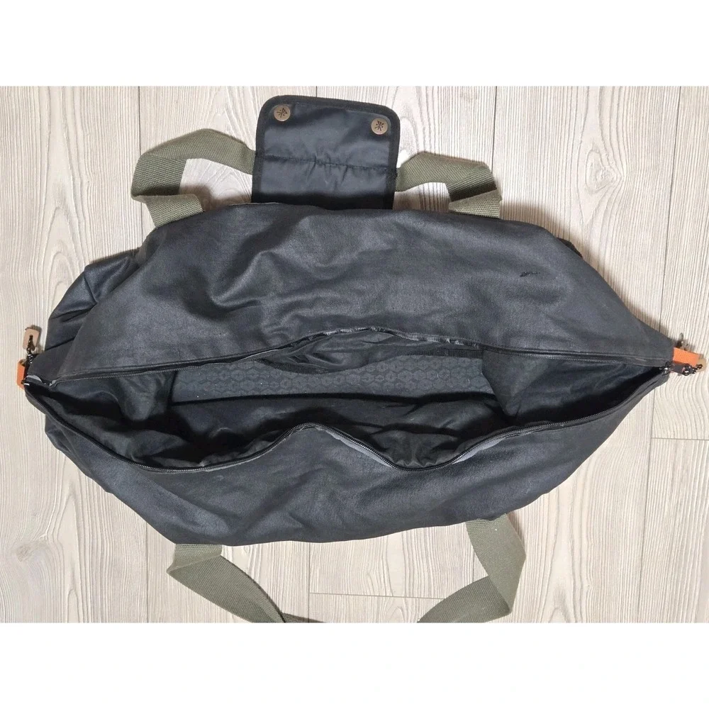 Hex X Roark Revival Duffle Luggage Bag DT8919 Large RARE Black